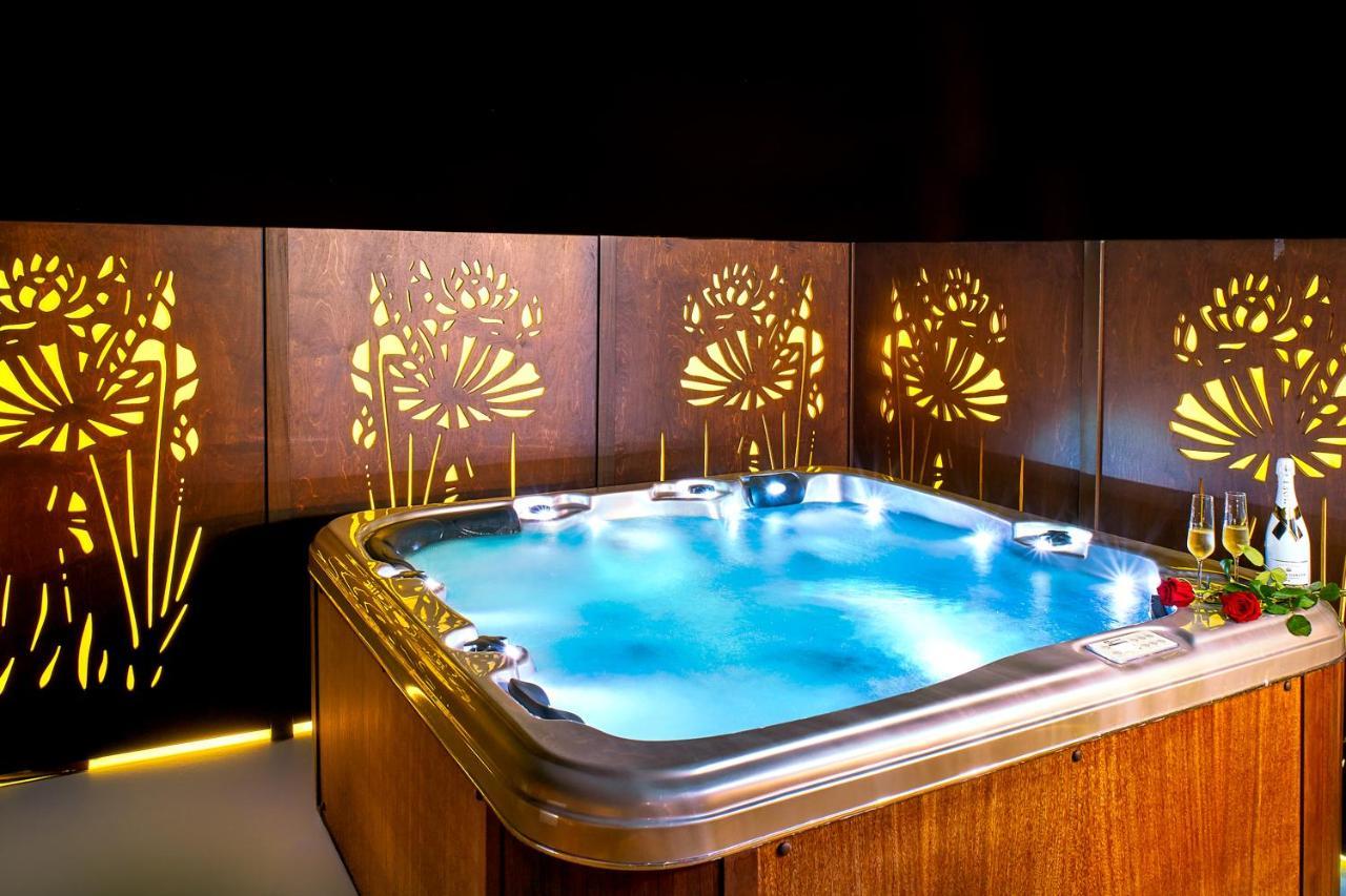 Vista Del Porto Luxury Suites Rethymno  ภายนอก รูปภาพ