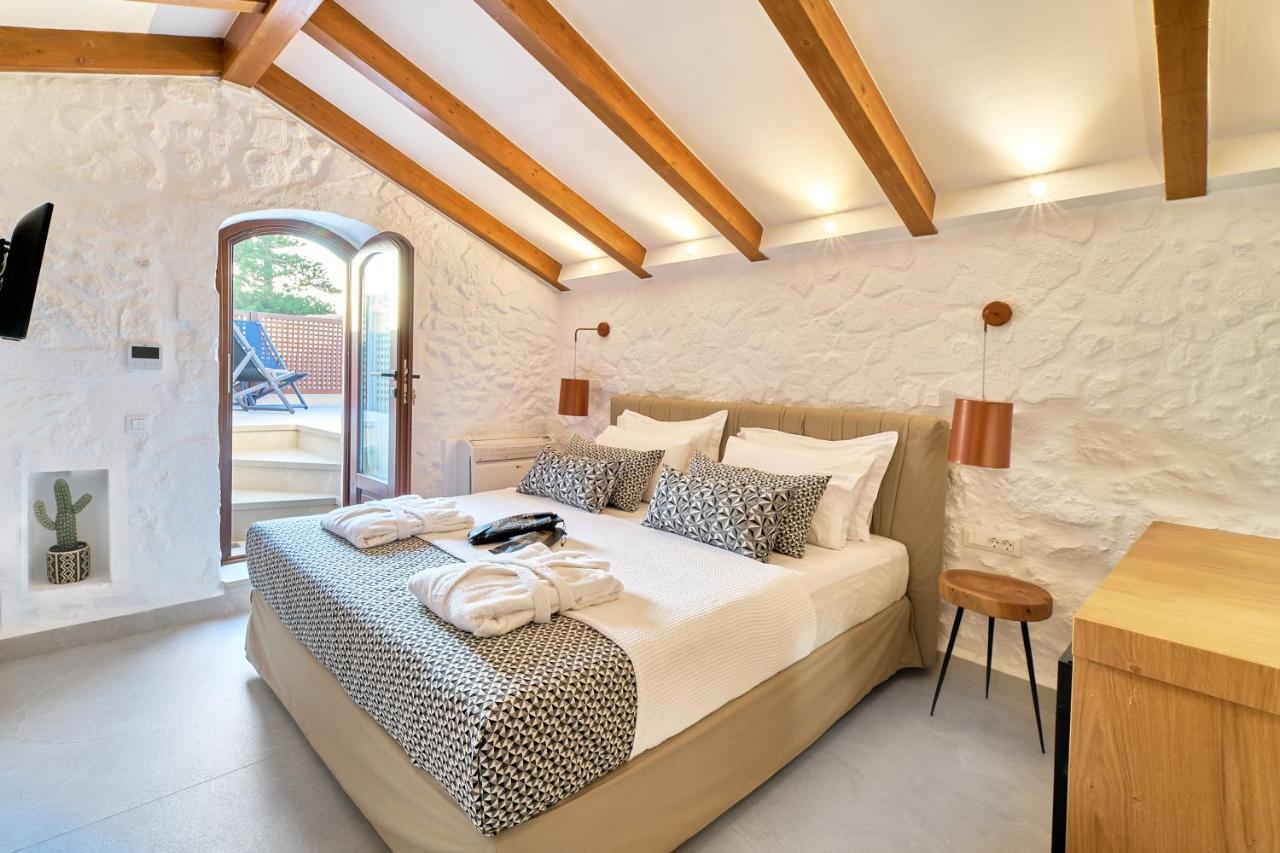 Vista Del Porto Luxury Suites Rethymno  ภายนอก รูปภาพ