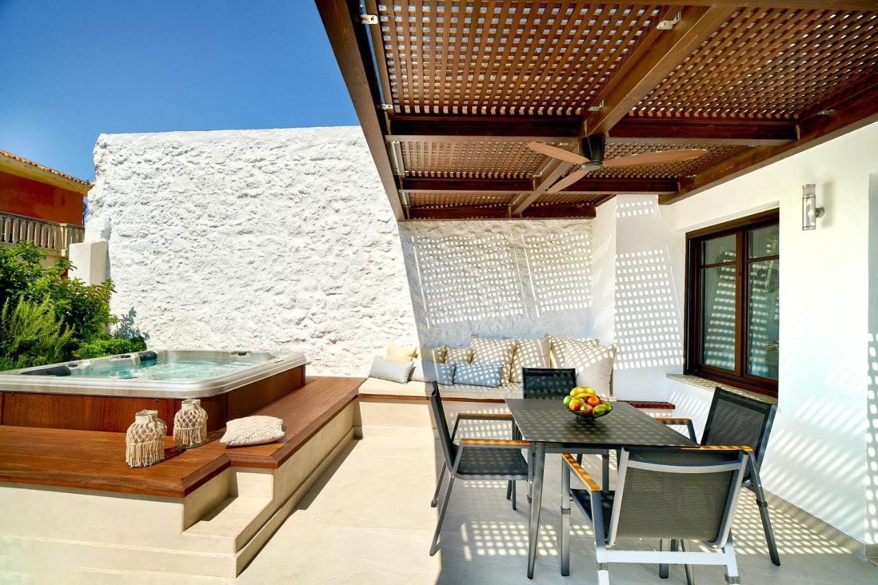 Vista Del Porto Luxury Suites Rethymno  ภายนอก รูปภาพ